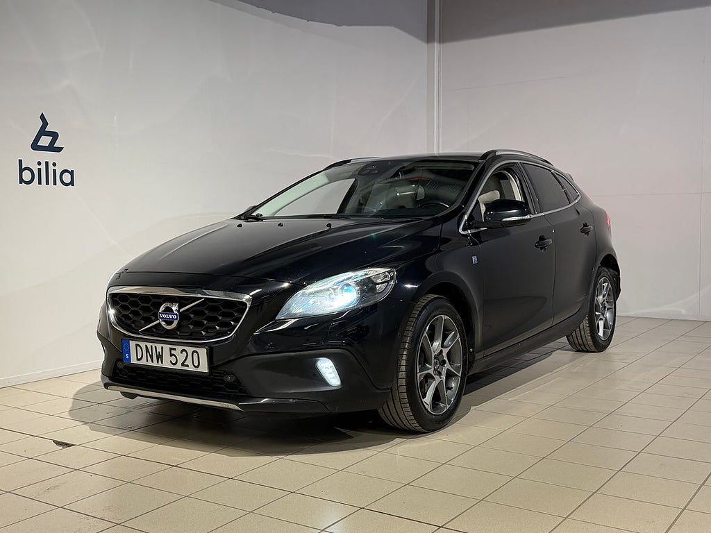 Volvo V40 Cross Country D4 Ocean R BE PRO Panorama | Nav |