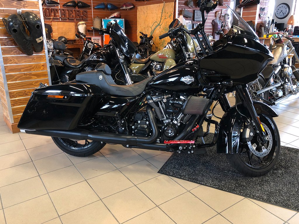 Harley-Davidson Road Glide Special FLTRX Road glide