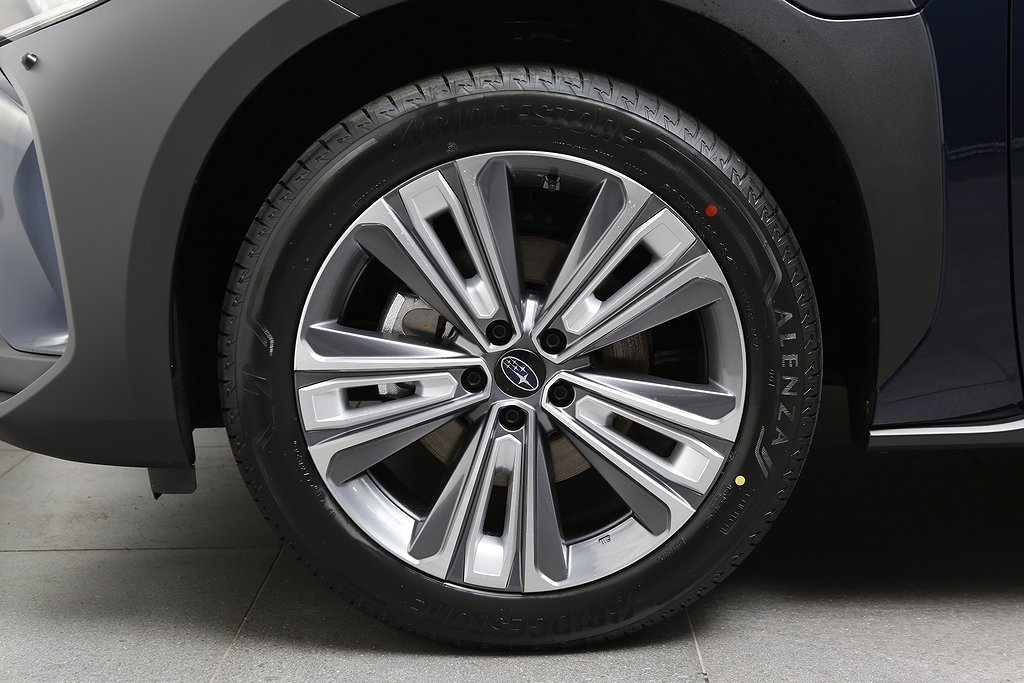Subaru Solterra 72,6kwh Touring Spara 80.000kr 2025
