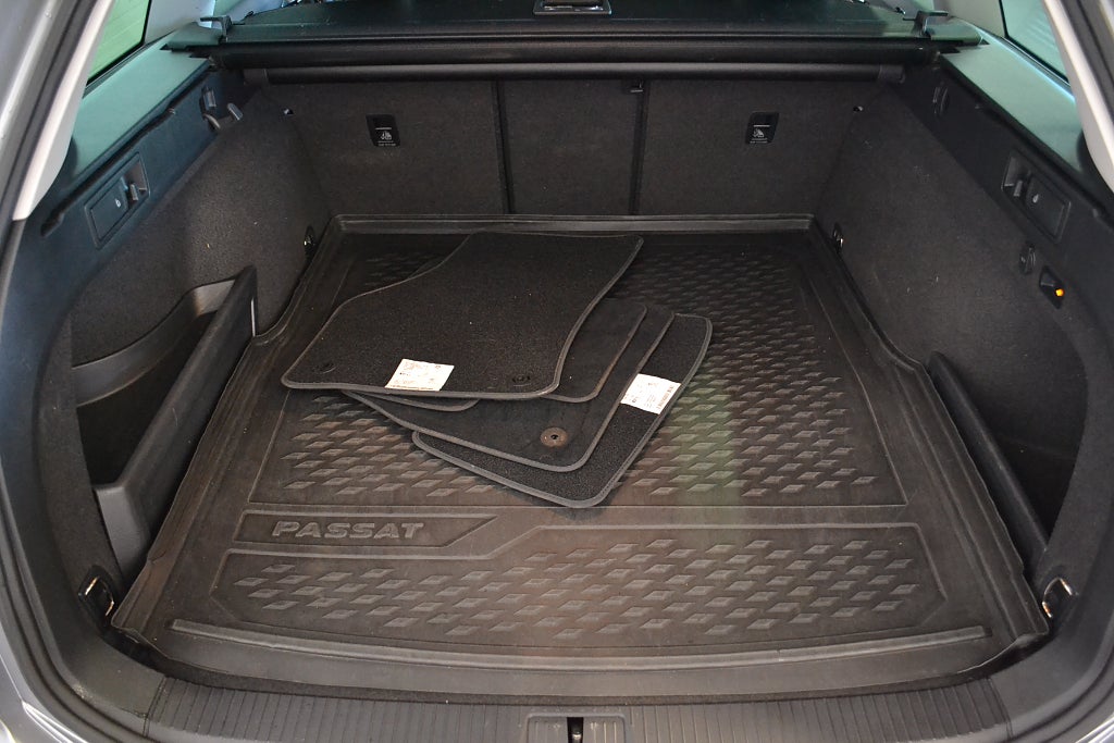 Volkswagen Passat Sportscombi GTE Plug-in Kamera Drag Värmare Navi IQ 2020