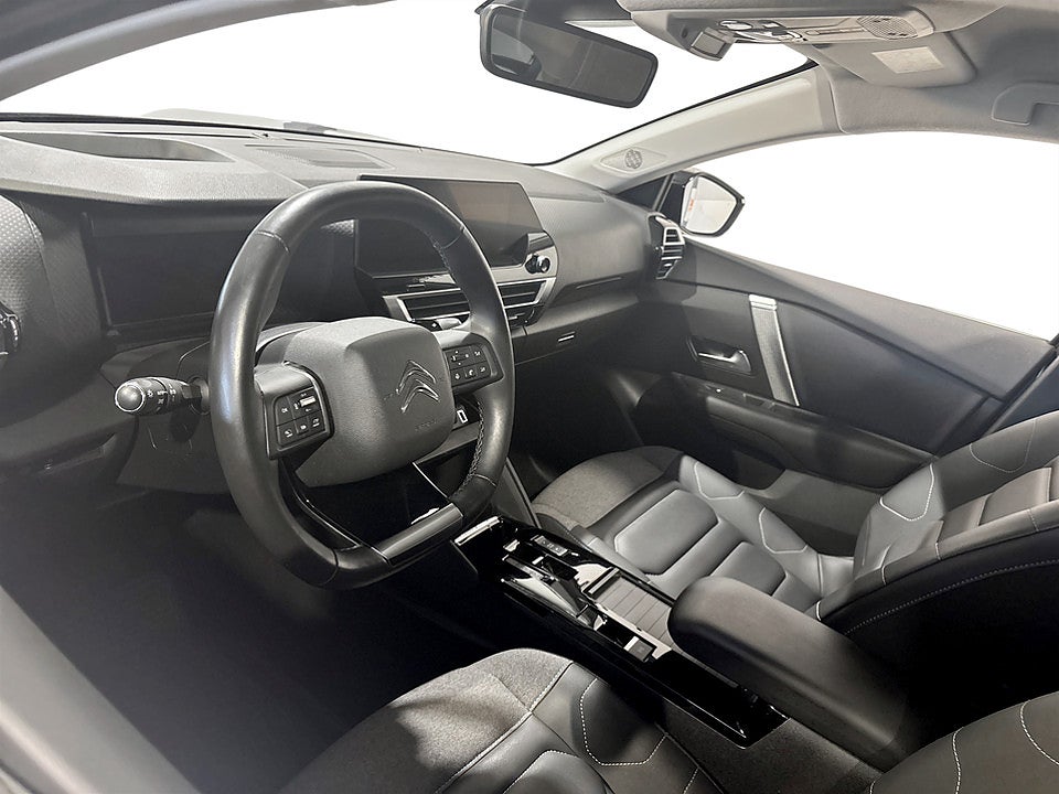 Bild på Citroën C4 Shine 1.2 PT 155hk Aut B-KAMERA CARPLAY NAVI