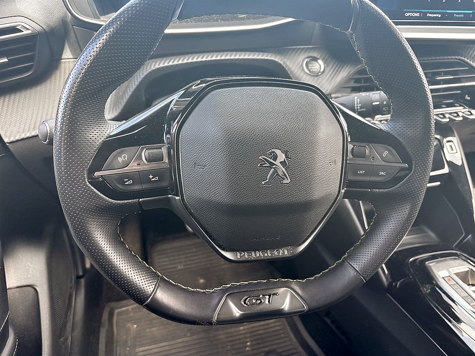 Bild på Peugeot E-208 GT Pack 50kWh 136hk Aut B-KAMERA CARPLAY
