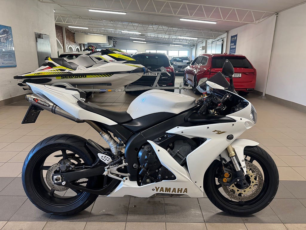 Yamaha R1 2005 - miniatyr 6