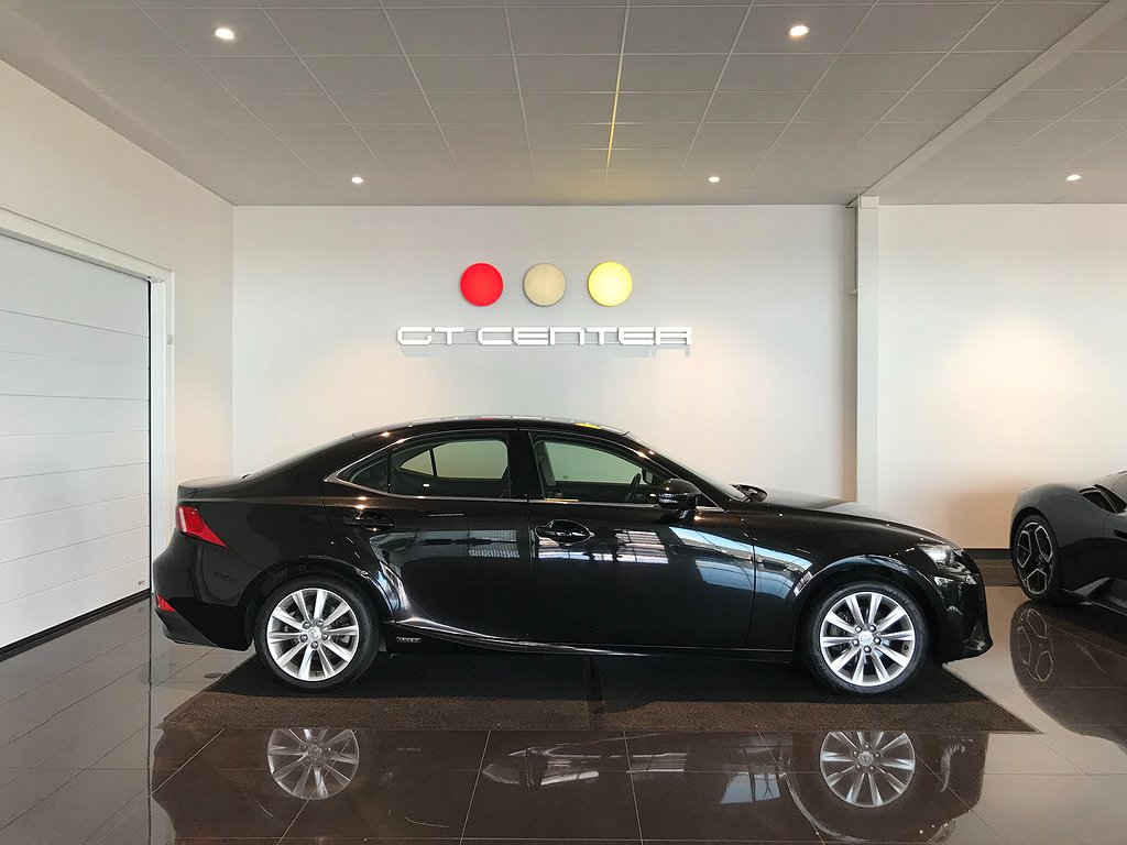 Lexus IS 300h 2.5 CVT Executive Nya däck/Nyservad