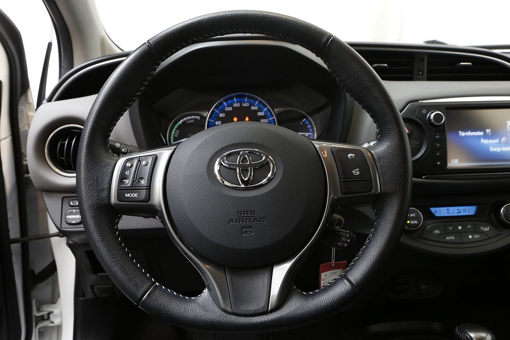 Toyota Yaris Hybrid e-CVT 101hk Active 5D Kamera P-sensorer 2015
