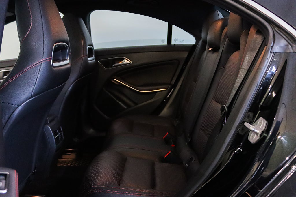 Mercedes-Benz CLA 220 d 220d AMG Pano H/K Läder VÄRMARE Navi