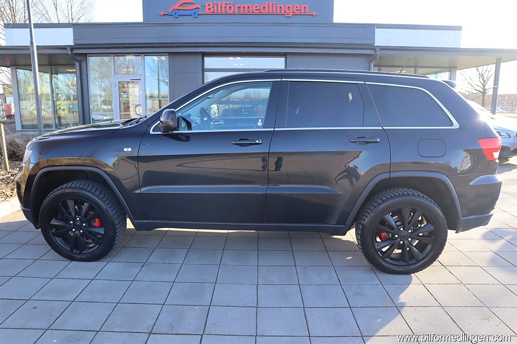 Jeep Grand Cherokee 3.0 CRD 4WD 241hk Rattvärme Panorama Svensksåld