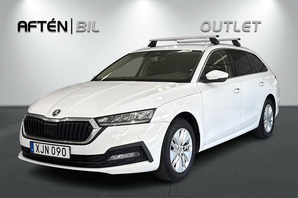 Skoda Octavia Kombi 2.0 TDI 150hk Drag Värmare Kamera Carplay Rattvär