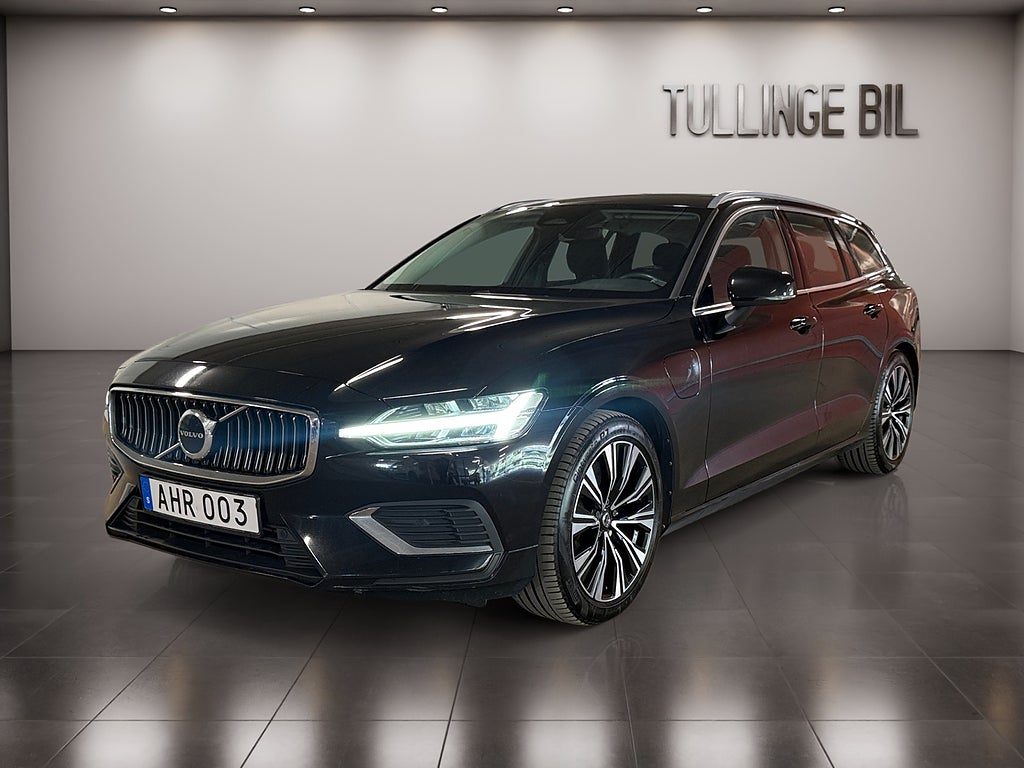Volvo V60 Recharge T6 AWD 399HK Core Edition Backkamera Drag Värm