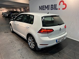 Volkswagen Golf 5-dörrar 1.6 TDI Dragkrok/SoV/Värmare/Kamera