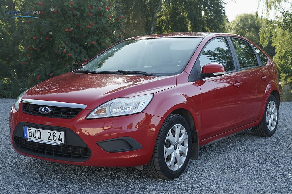 Ford Focus 1.8 Flexifuel TREND NYBESIKTIGAD NYSERVAD 0,5L/MIL