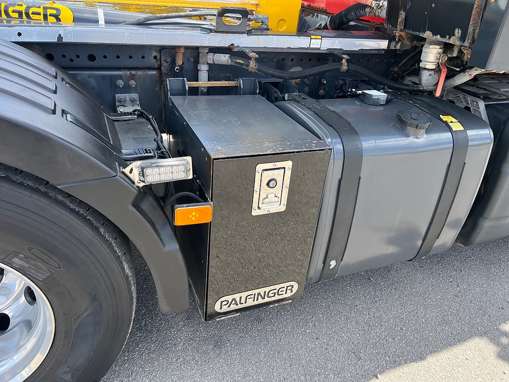 Volvo FM13 460 8x4*4 Kranväxlare Palfinger Kran & Jibb
