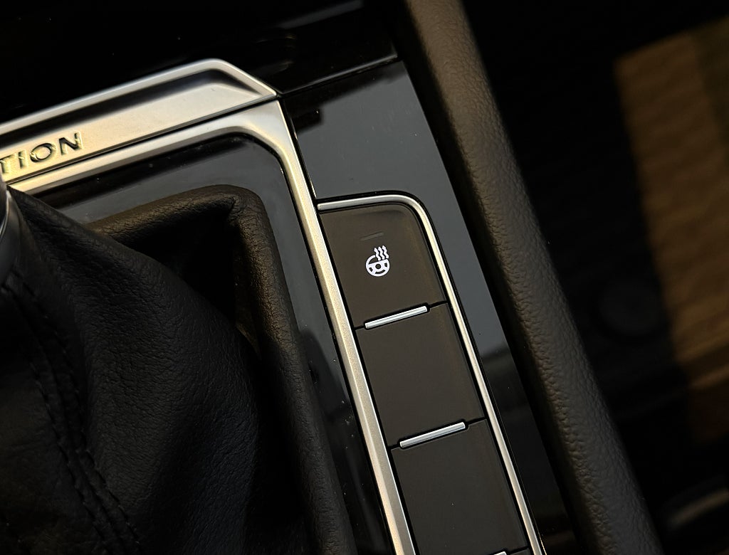 Volkswagen Passat Sportscombi 2.0 TDI DPF SCR BMT 4Motion GT COCKPIT VÄRM