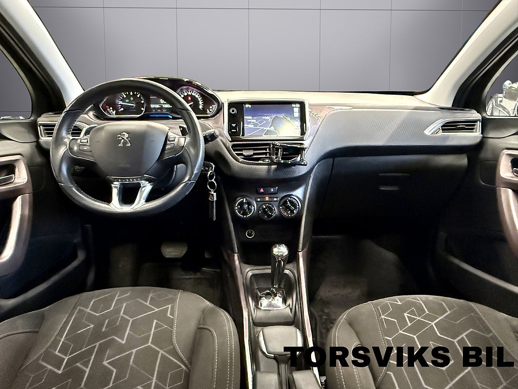 Peugeot 2008 1.6 e-HDi Automat Panorama Nybytt kamrem Vinterhjul Hemleverans - miniatyr 8