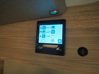 Husbil-halvintegrerad Knaus Van Ti Plus 650 MEG Platinum 31 av 35