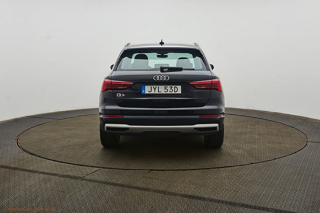 Audi Q3 35 TFSI S Tronic Proline Advanced drag+värmare