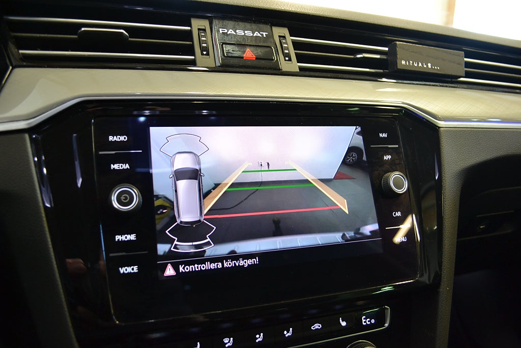 Volkswagen Passat Sportscombi GTE Plug-in Kamera Drag Värmare Navi IQ 2020