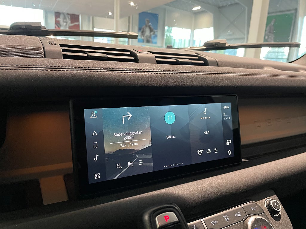 Land Rover Defender 2020 - miniatyr 12