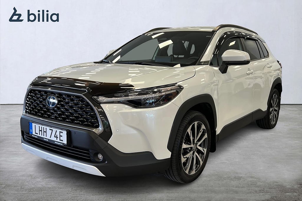 Toyota Corolla Cross 2.0 Hybrid AWD-i Executive Skinnkläd...