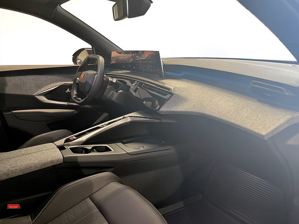 Bild på Peugeot 5008 GT Hybrid 145hk Aut 7-SITS B-KAMERA CARPLAY