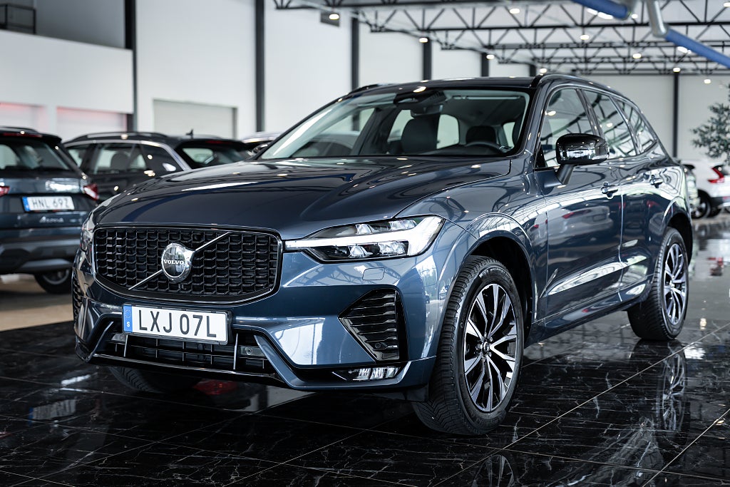 Volvo XC60 B4 AWD Geartronic Plus Dark | Skinn | Kamera | Elstolar
