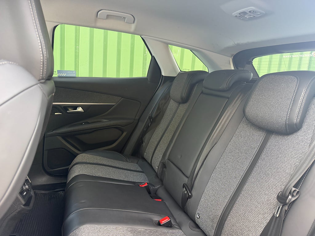 Peugeot 3008 1.2 PureTech 130 Allure Euro 6 / 12 MÅNADERS GARANTI