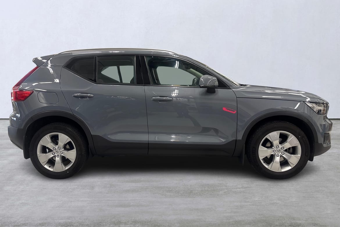 Volvo XC40 T3 FWD aut Momentum Advanced 2021, bild 3/10