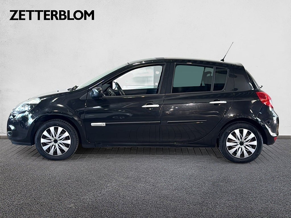 Halvkombi Renault Clio 2 av 15