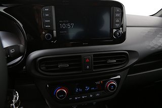 Halvkombi Hyundai i10 18 av 21