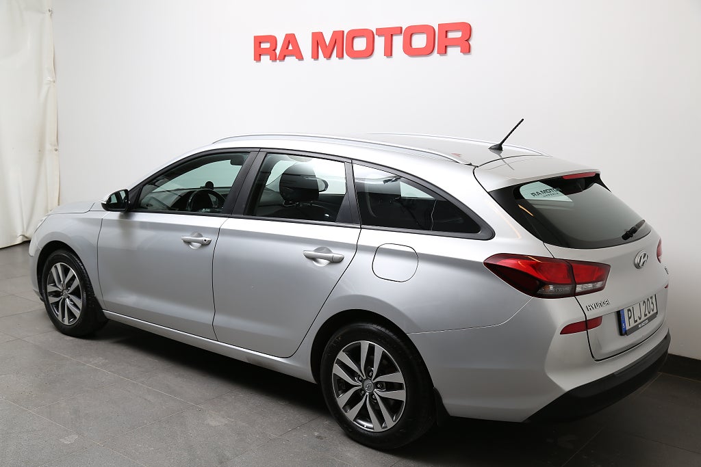 Hyundai i30 1,6 CRDi 110hk Comfort Eco Kombi 1ägare Motorv Drag 2018