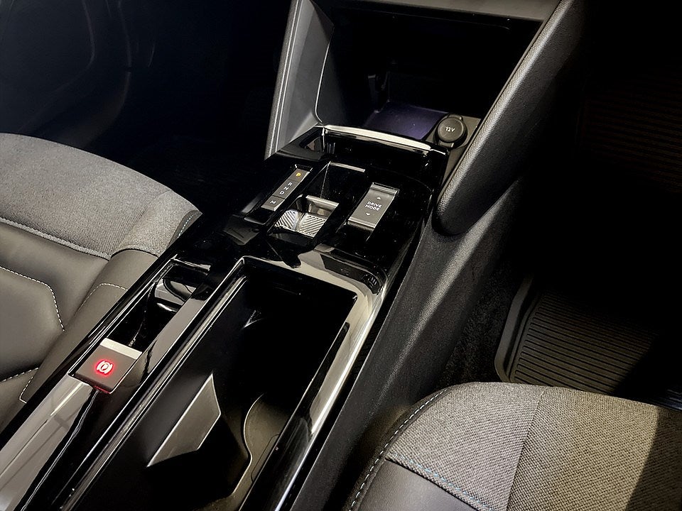 Bild på Citroën C4 Shine 1.2 PT 130hk Aut - B-KAMER, 1 ÄGARE