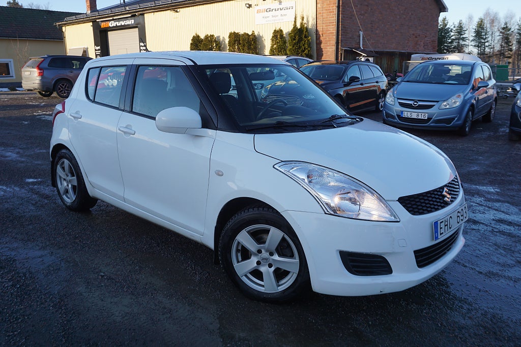 Suzuki Swift 5-dörrar 1.2 VVT AUT/M-värmare/1 ägare