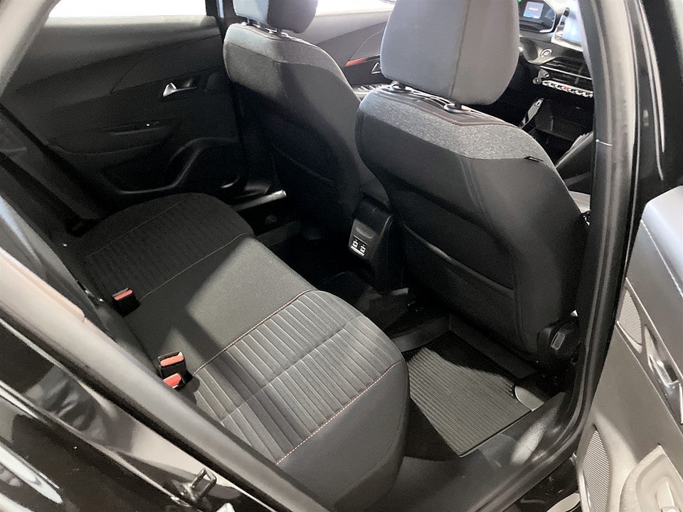 Bild på Peugeot E-2008 Active 136hk Aut BACKSENSORER FARTHÅLLARE