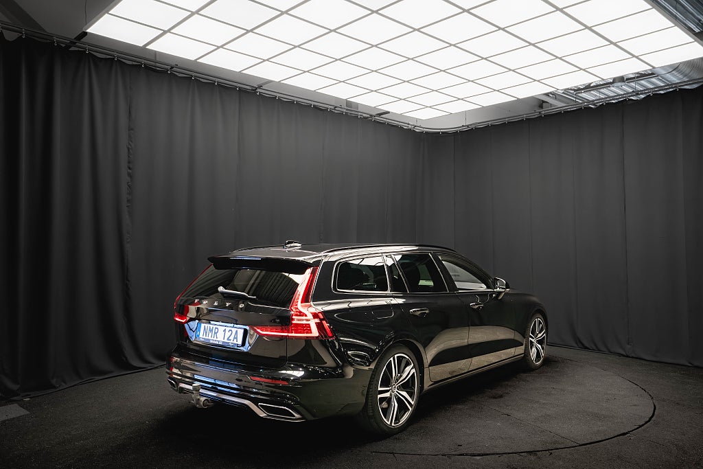 Volvo V60 B3 R-Design DRAG H/K LÄDER ELSTOL 19'' KAMERA BLIS