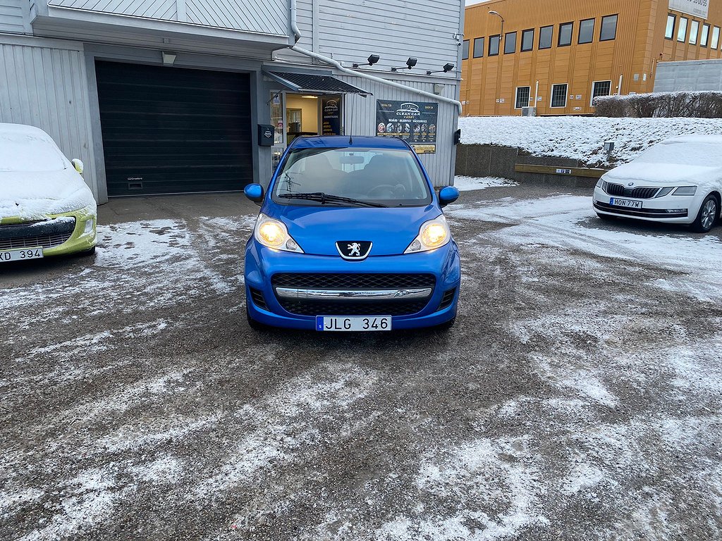 Peugeot 107 5-dörrar 1.0 NYSERVAD 6800Mil