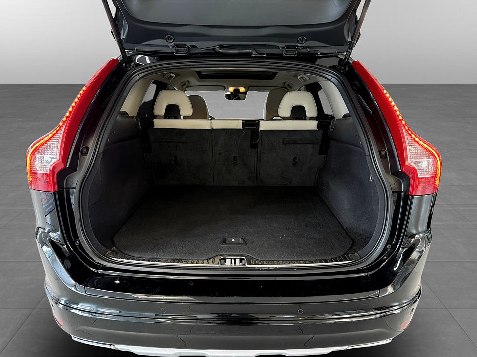 Bild på Volvo XC60 Summum Business Edition D4 190hk Aut PANO ELSTOL