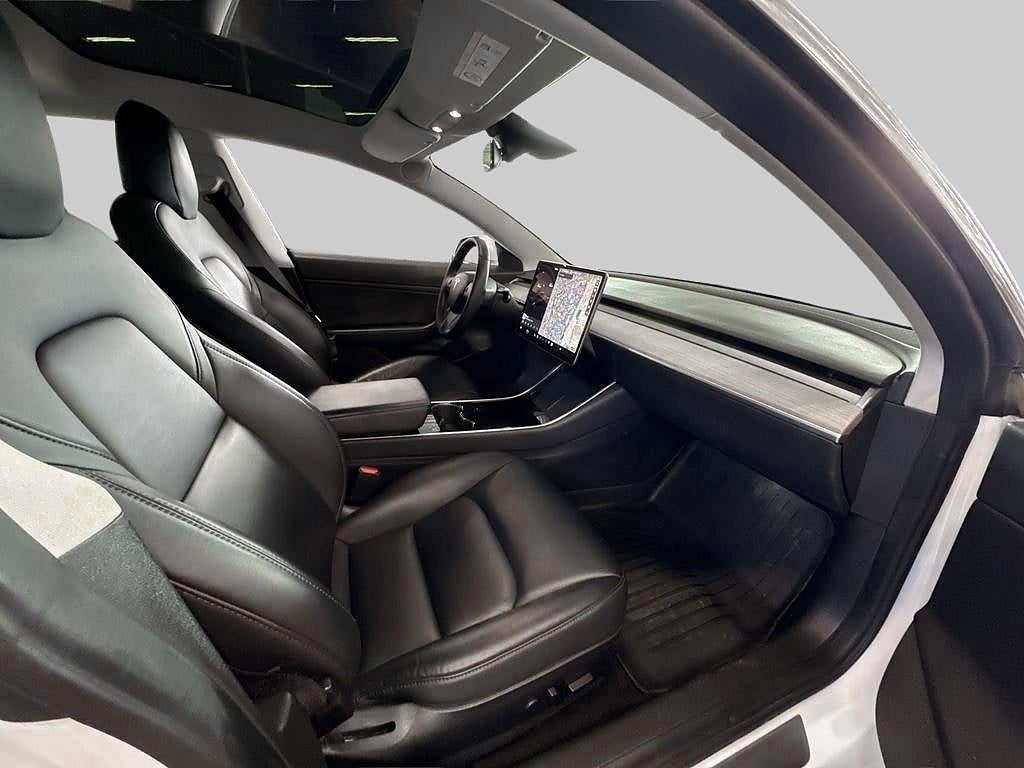Tesla Model 3 2020 - miniatyr 6