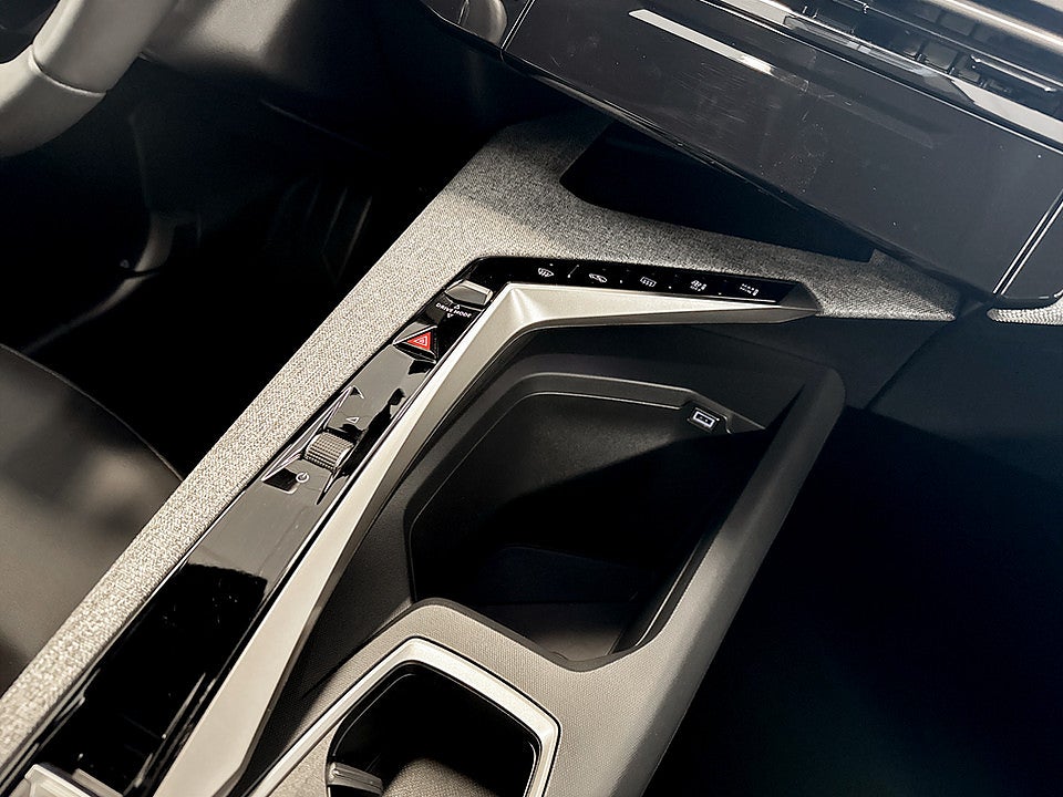 Bild på Peugeot 5008 Allure Hybrid 145hk Aut KAMPANJ BRÄNSLE INGÅR