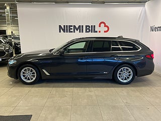 BMW 520 d xDrive Touring Drag/Kamera/Sov-däck/MoK-värm/Navi