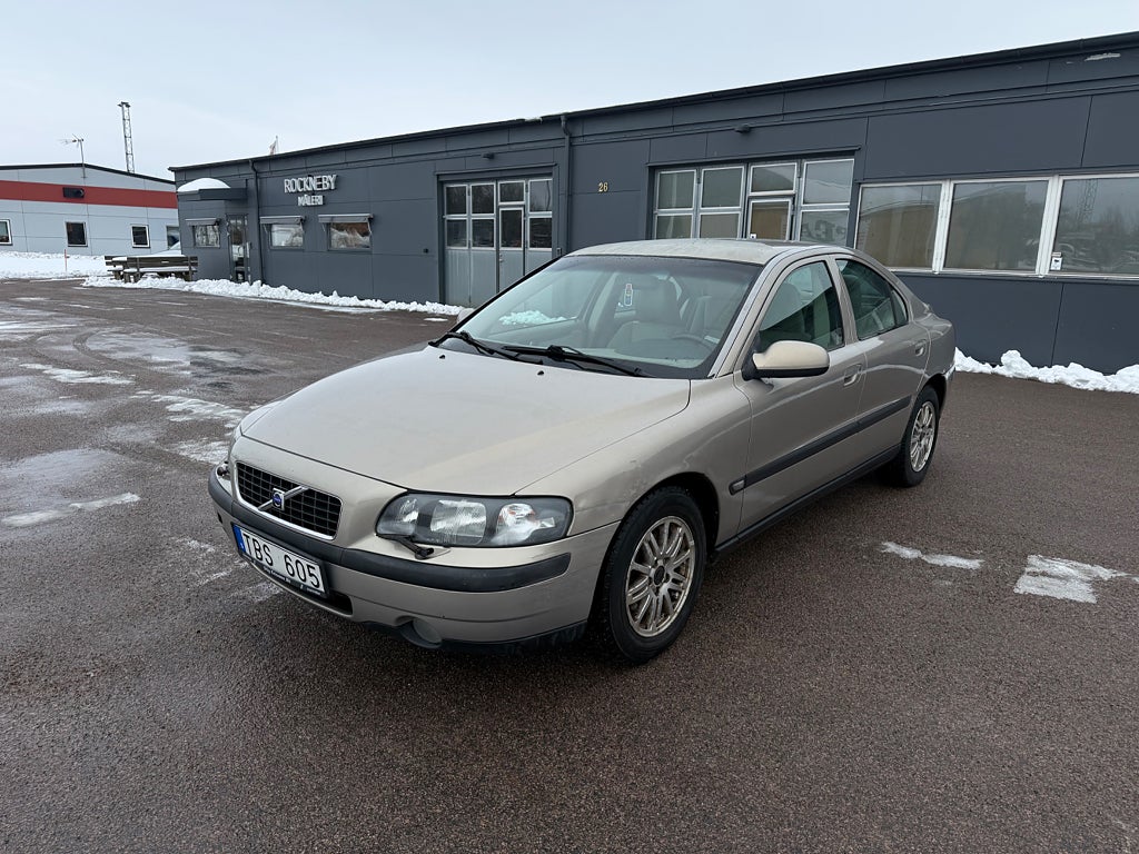 Volvo S60 Volvo S60 2.4 Manuell | NYSERVAD | DRAG | 