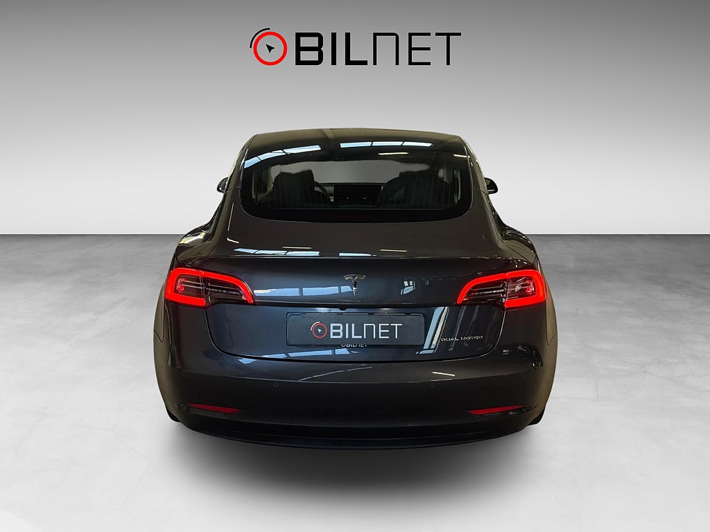 Tesla Model 3 Long Range AWD 440hk Sv-Såld Autopilot