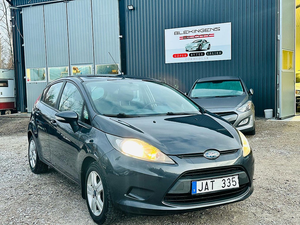 Ford Fiesta 5-dörrar 1.25 Trend Kamrembytt