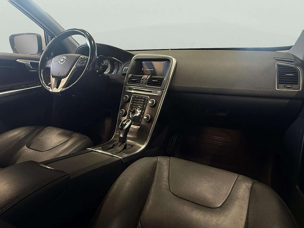 Volvo XC60 T5 Geartronic Momentum Panorama Skinn B-Kamera 3 Ägare - miniatyr 14