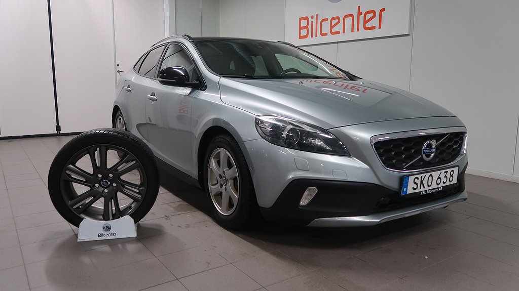 Volvo V40 Cross Country T3*JANUARIREA*Aut-Pano-Navi-Värm-SoV