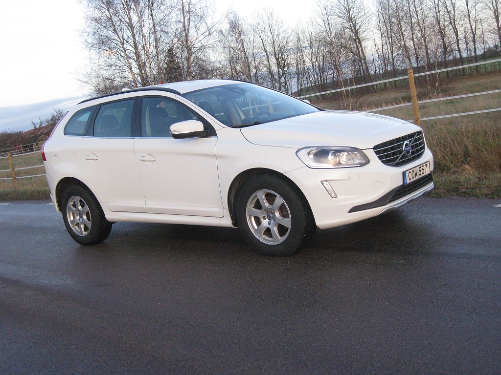 Volvo XC60 D4 AWD Geartronic Momentum Euro 5 Nyserv Nybes