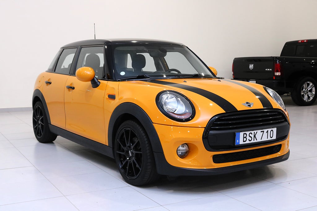 MINI One 5-dörrars Pepper / ljuspaket / Farthållare / Bluetooth