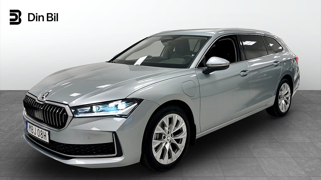 Skoda Superb Combi SELECTION 1,5 TSI IV 204 HK 6Vxl Aut
