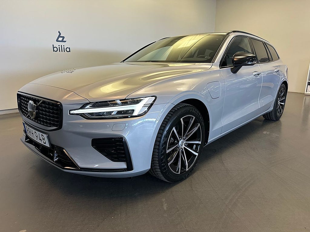 Volvo V60 Recharge T6 Plus Dark / Dragkrok / Backkamera /