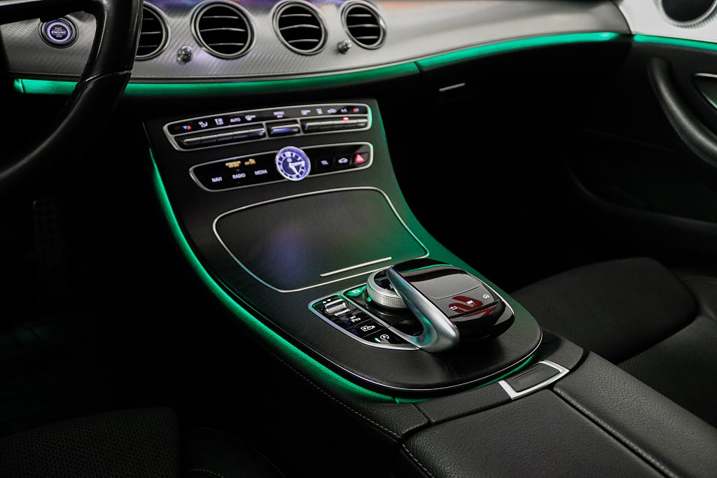 Mercedes-Benz E 200 d Avantgarde Panorama Widescreen Dragkrok