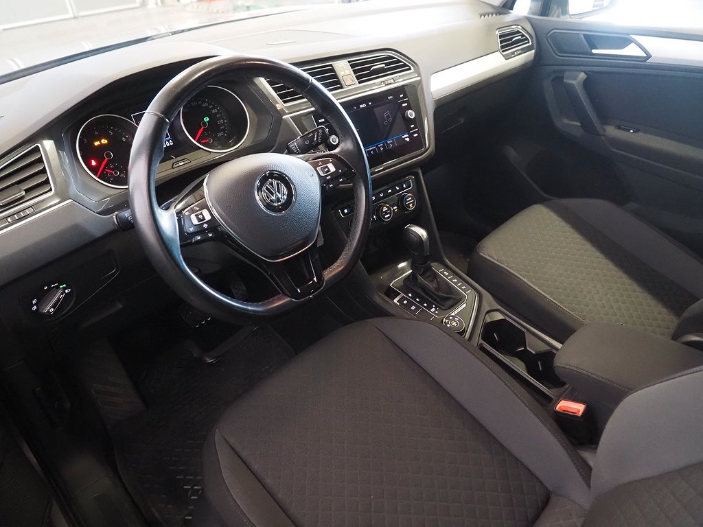 Volkswagen Tiguan 2.0 TSI 190hk 4M DSG |Drag|Värmare|Kamera| 2020